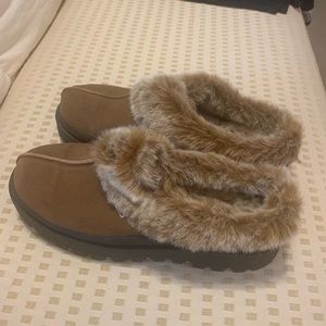 BOBS from Skechers. Camel brown, with faux-fur lining, NWT, women’s size 7.5.